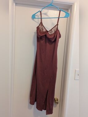 Women's Lace-Trim Slip Dress - Mauve